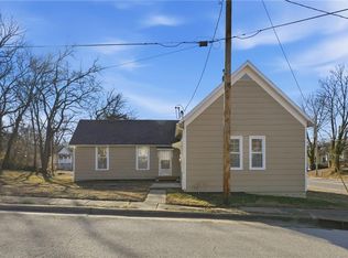 543 Buttinger Pl, Leavenworth, KS 66048