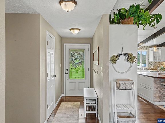 5th image of 5910 Davis Creek Rd NE