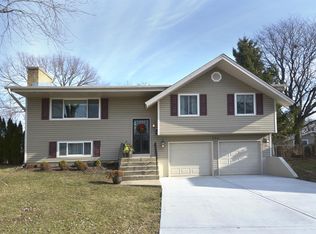 904 Jeffery Ct, Schaumburg, IL
