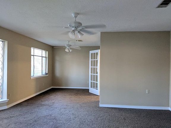 5th image of 16942 Worden Ln
