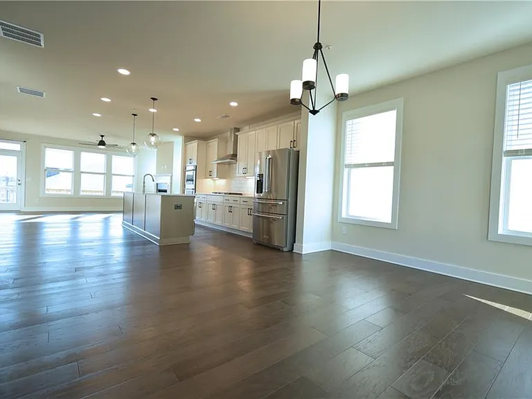 1208 Waterfall Ct — Photo 4