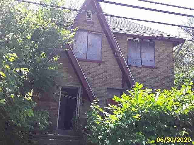 6220 E Robinwood
