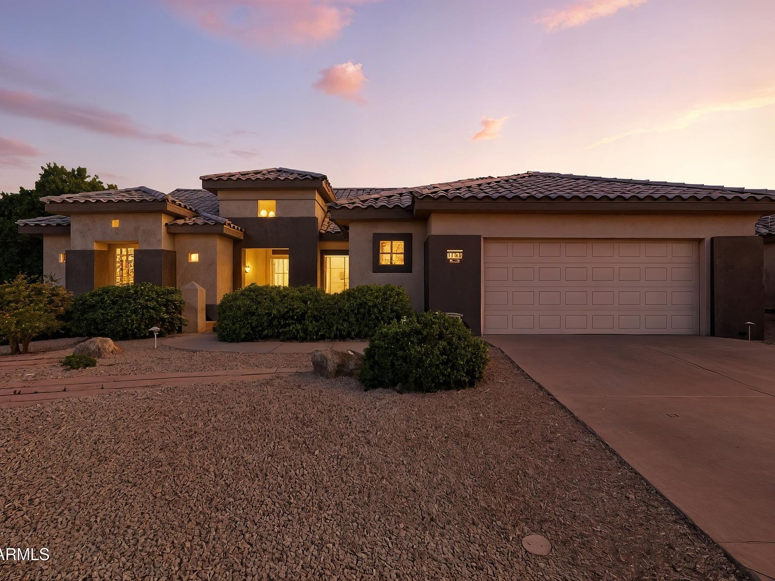 17326 N Escalante Ln