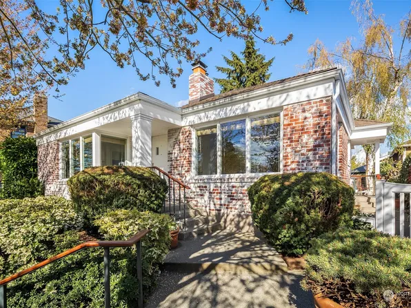 1956 28th Avenue W, Seattle, WA 98199