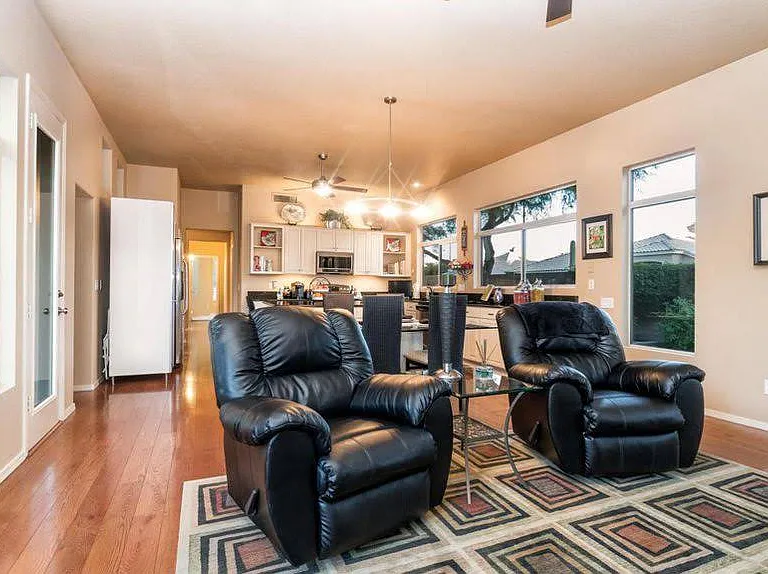 16208 S 27th Pl — Photo 15