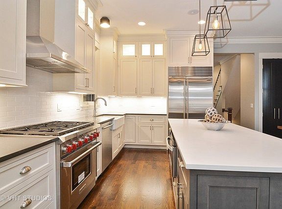 4th image of 2042 W McLean Ave