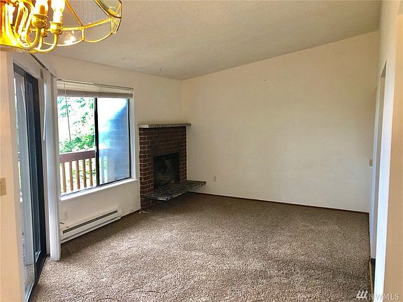 4th image of 118 Mitchell Ave