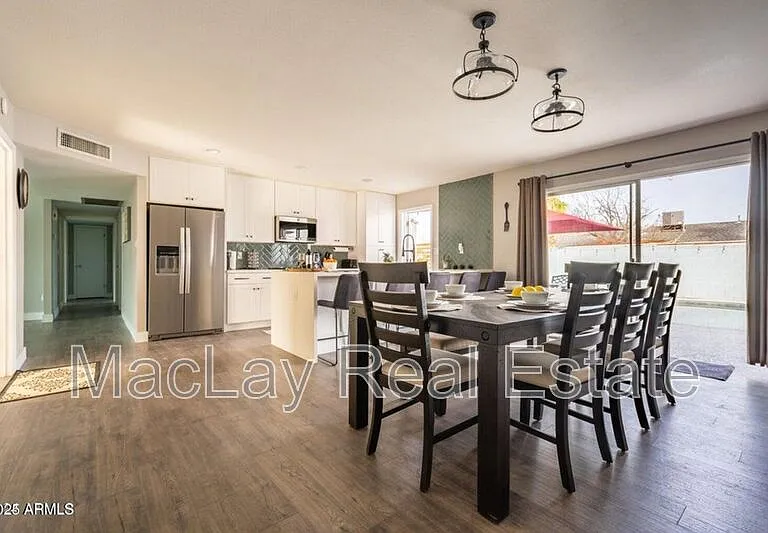 2430 E Hermosa Dr — Photo 5