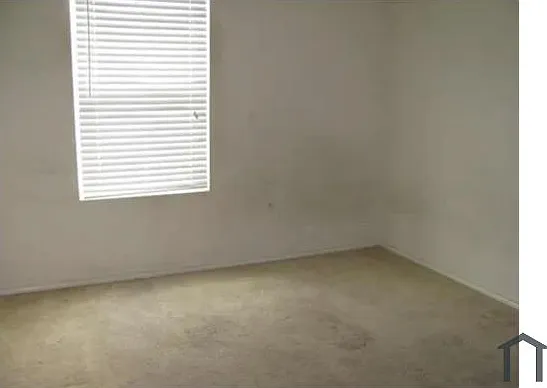 4 bed, 1847 sqft, $2,352 — Photo 3