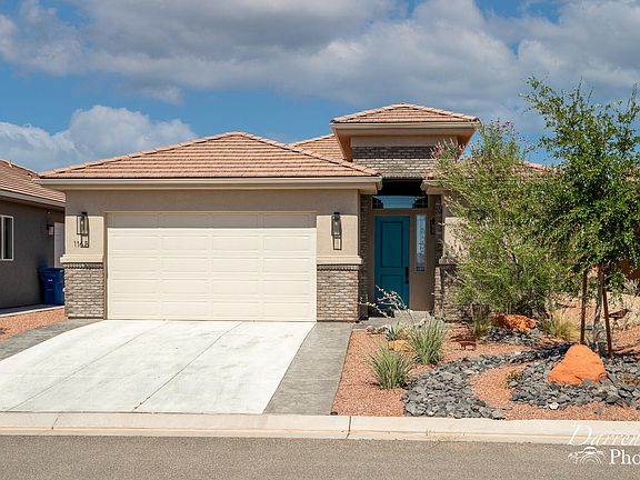 2nd image of 1168 N Arizona Dr