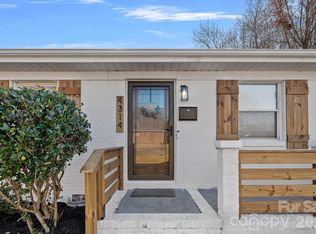 4314 Oak Forest Dr, Charlotte, NC 28215