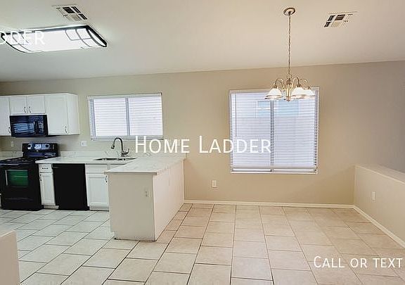 3rd image of 10423 W Pasadena Ave