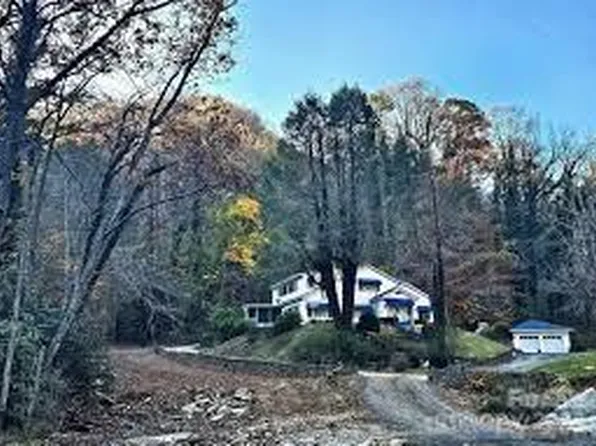 34 Landfair Ln, Hendersonville, NC 28792