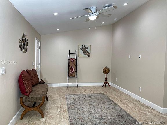 3rd image of 199 Village Cir #34