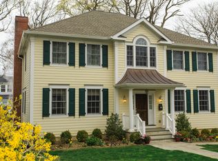 44 Vine Rd, Larchmont, NY 10538