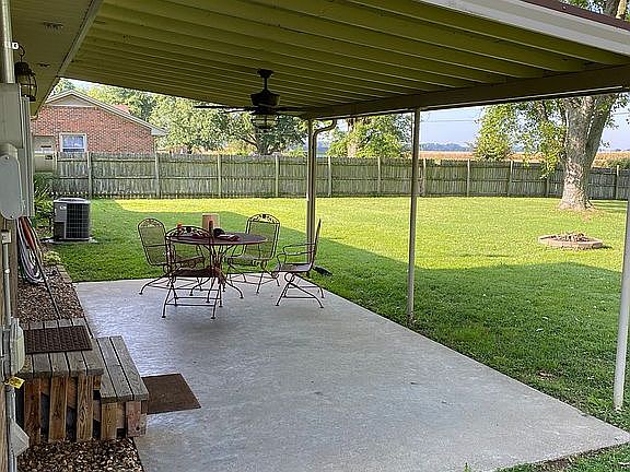 5th image of 2304 Woodland Dr