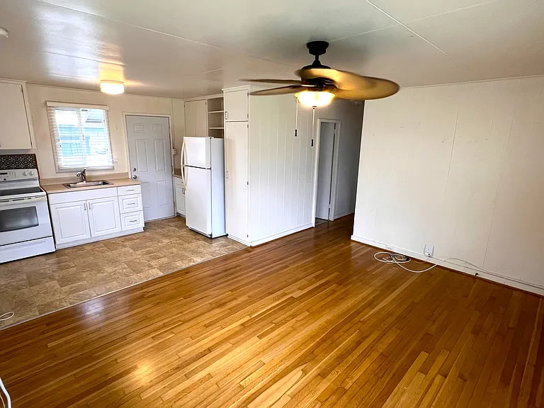 691A Kihapai St — Photo 5