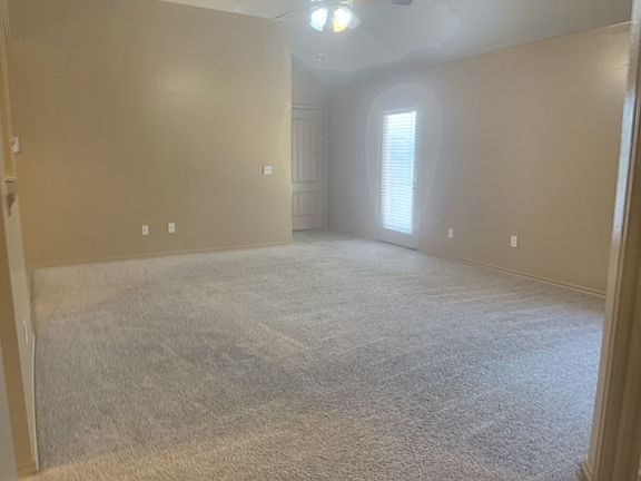 3rd image of 1700 Riviera Ln #1703R