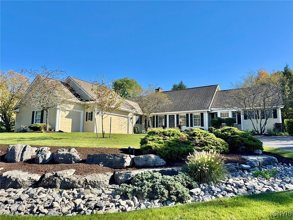 8066 Irish Mist Ln, Manlius, NY 13104 | Zillow
