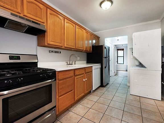 4th image of 212 W 123rd St APT 1
