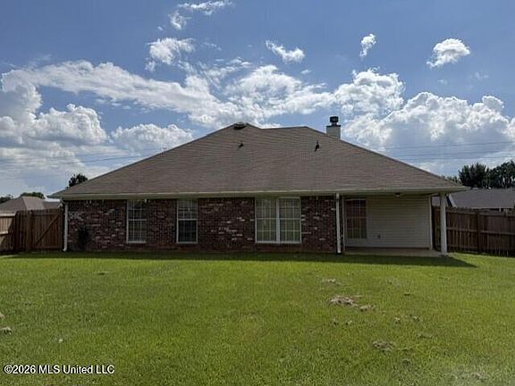 3rd image of 624 Oak Ridge Way