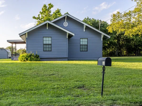 205 E Cardinal St, Ector, TX 75439