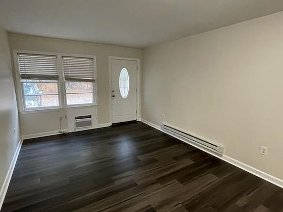 Entry way/Living Room