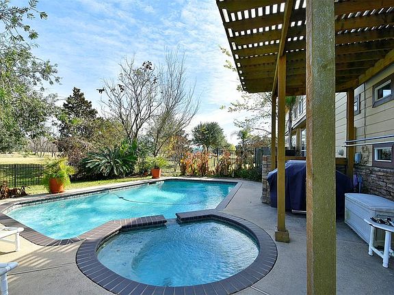 4th image of 10826 Wysall Cliff Ct