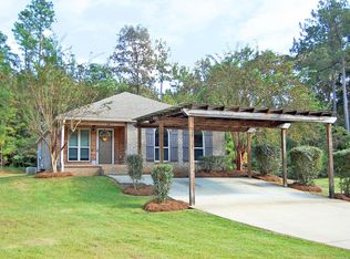 14 Cody Ln, Hattiesburg, MS 39402