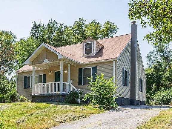 2nd image of 515 Ames Pl