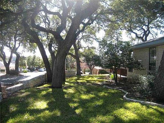 4th image of 2900 Boone Dr
