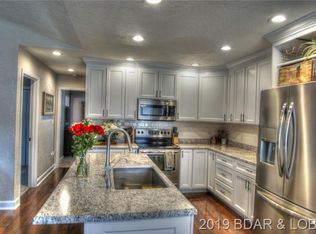 318 Ridge Rd, Four Seasons, MO 65049