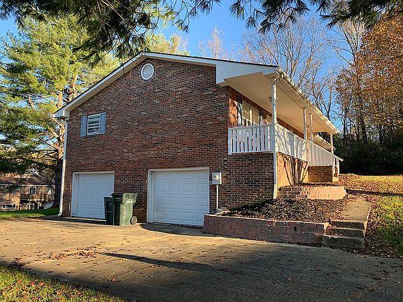 3rd image of 1207 Upland Ave