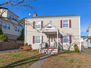 270 Allyndale Dr, Stratford, CT 06614