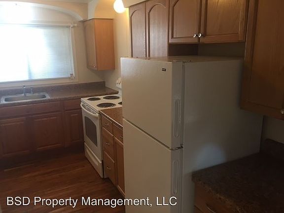 4th image of 352 S Lee Ave