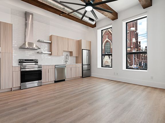 2nd image of 251 Pearl St #202
