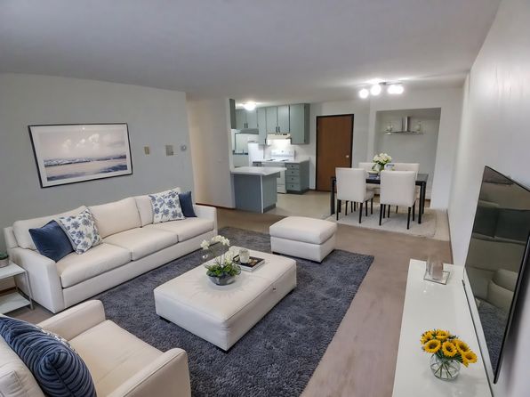 315 4th Ave S APT 303