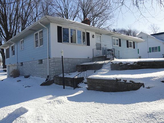 2nd image of 224 Barden St