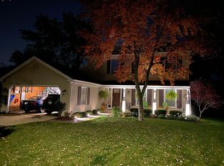 1590 Camelot Ln, Hoffman Estates, IL
