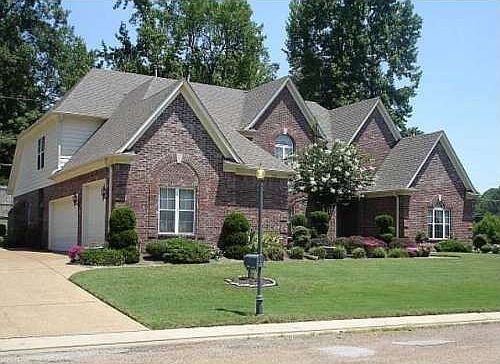1st image of 160 Dubois Dr