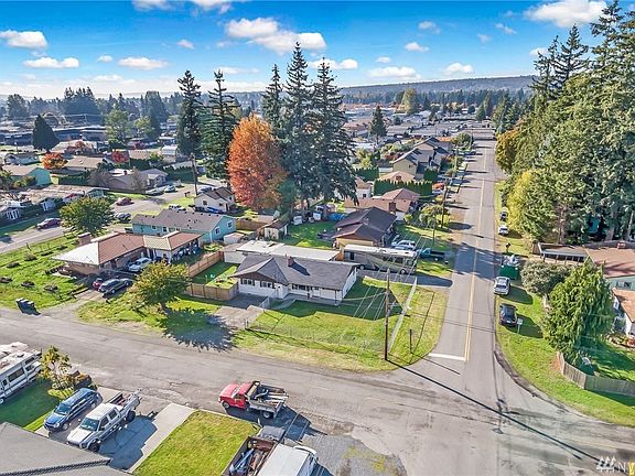 2nd image of 7404 49th Dr NE