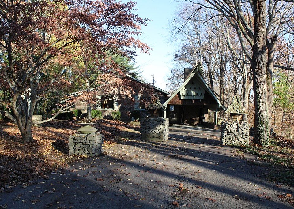 15570 Center Hill Dam Rd, Silver Point, TN 38582 Zillow