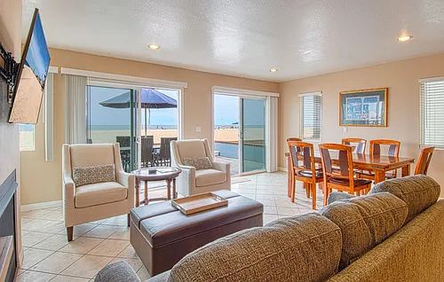 3703 Seashore Dr Photo 1