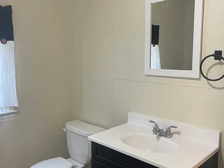849 S Macarthur Blvd #2 — Photo 7