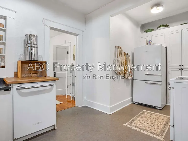 401 W Price Ave — Photo 8