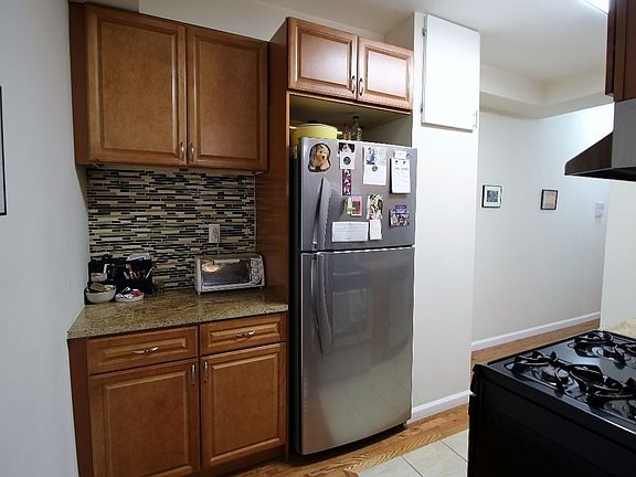 4th image of 235 E 84th St APT 26