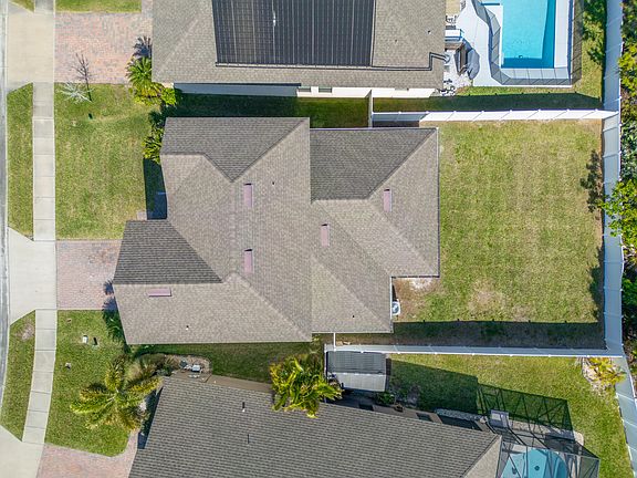3rd image of 1515 Fuji Dr
