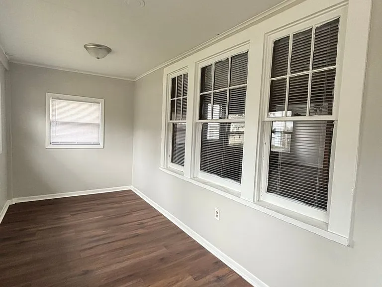 715 W Court St — Photo 16