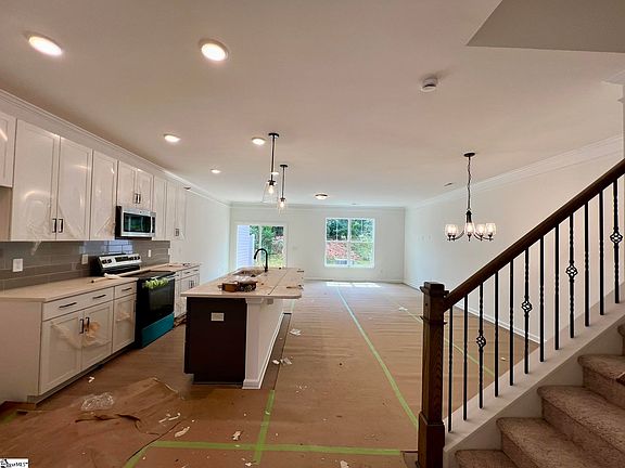 4th image of 407 Wallen Ct