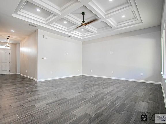3rd image of 2520 N Louisiana Ave